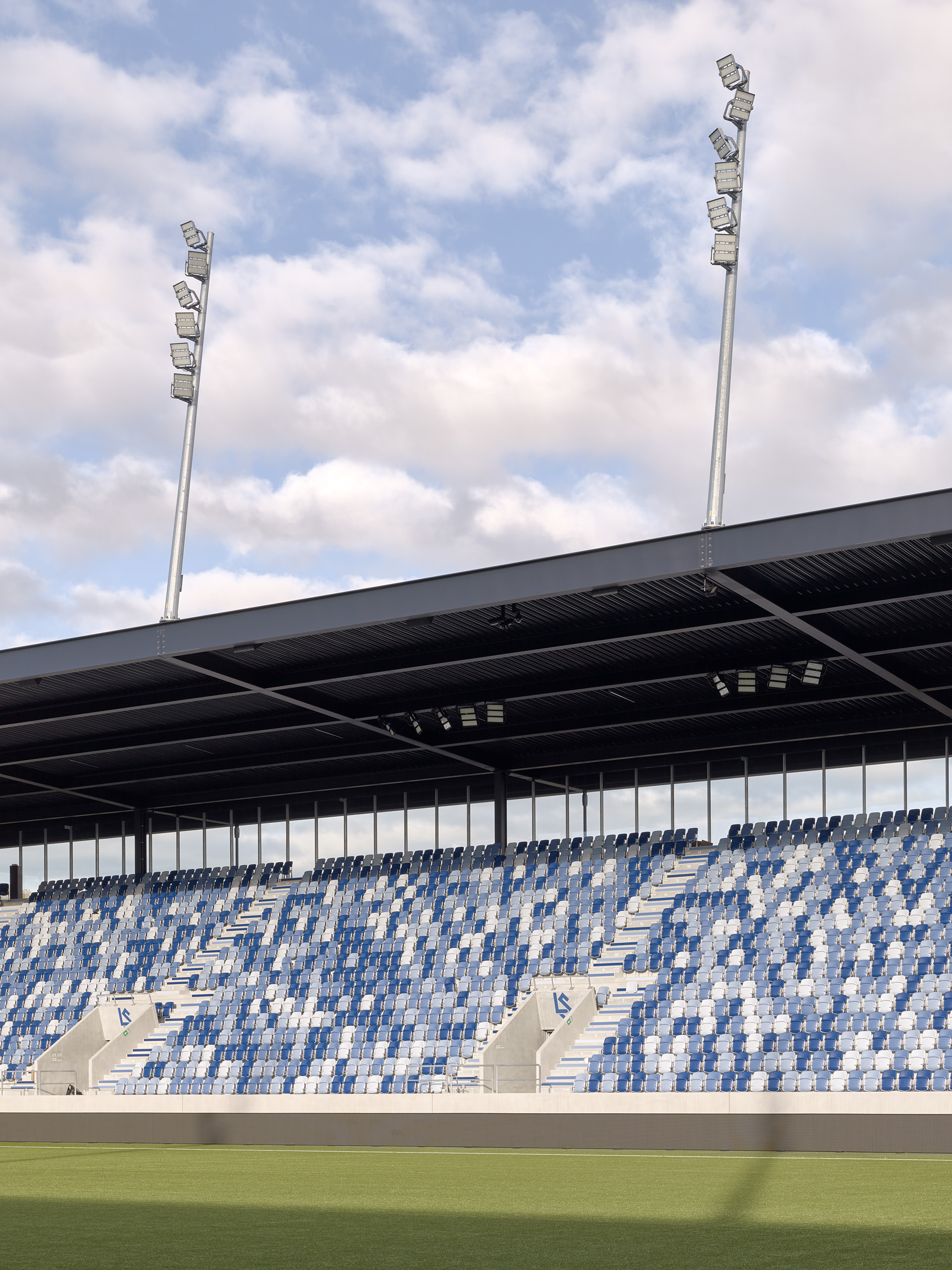 Stade de la Tuilière, Lausanne